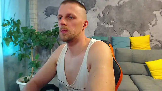 Pokazy przed kamerką – VikingChrisss