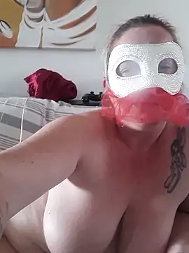Trivia_magic Webcam show