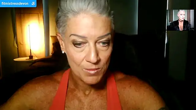 Chatroom XXX en direct de Devon2020