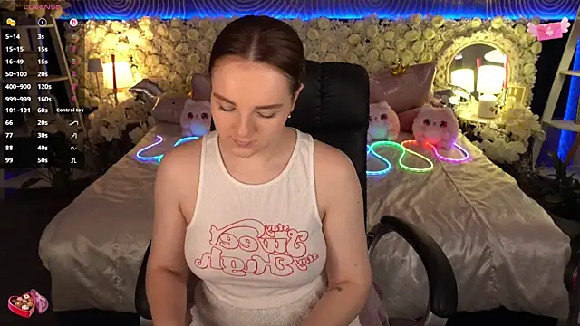 Chat XXX en directo de FoxyShy