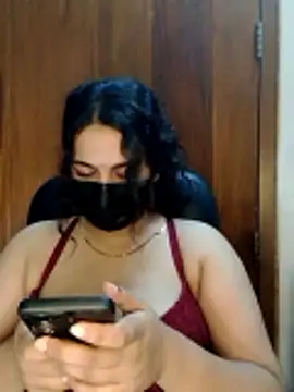 nosrat014 Live XXX Chat