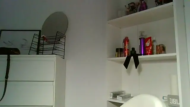 Ms-Lust1- – Live XXX-chat