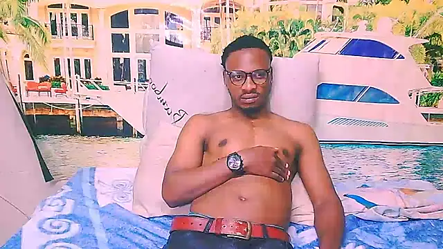 Pertunjukan Kamera Web EbonyTiger69
