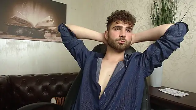KyloEast Webcam show