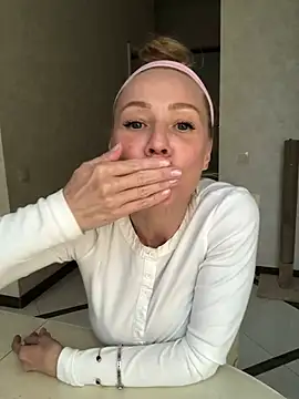 Živý XXX chat Leeloo_soul