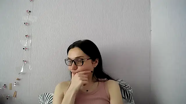 دردشة Shiny_gine الجنسية المباشرة
