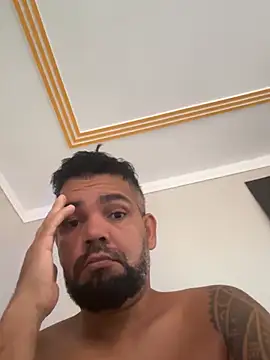 adgato লাইভ XXX চ্যাট