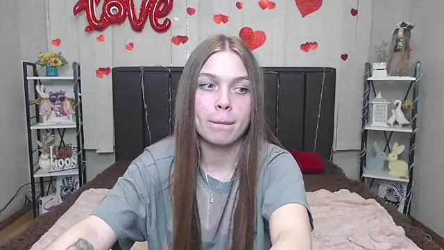 LaraPika live XXX chat