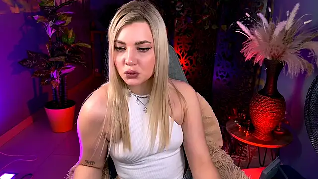 HyileyClark's Live XXX Chat