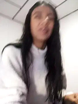 Tammyforever Adlı Modelin Canlı XXX Sohbeti