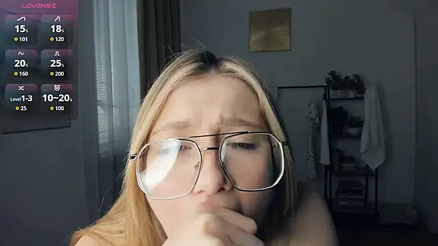 FaaBinaa live XXX chat