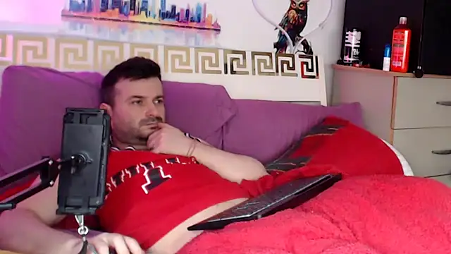 iuligruia69: διαδικτυακό σόου στην κάμερα