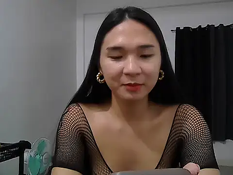 Pokazy przed kamerką – cumslut_selena69