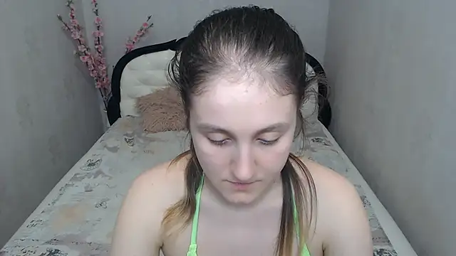 XXX chat uživo modela Holliy_Cooper