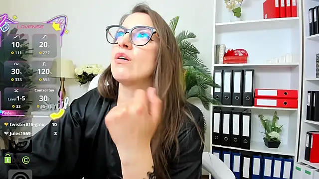 amayawest: απευθείας συνομιλία ΧΧΧ