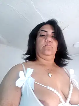 saraladys Show in webcam
