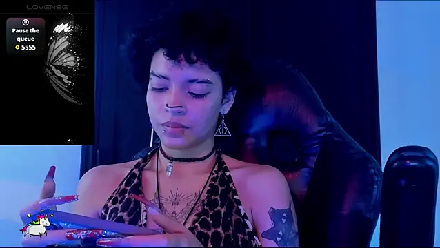 Chatroom XXX en direct de Anny_Kiitty