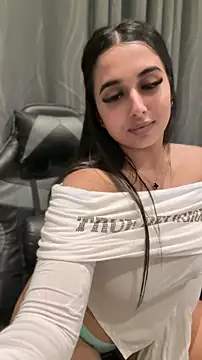 LilMisIndianx Adlı Modelin Web Kamerası Şovu