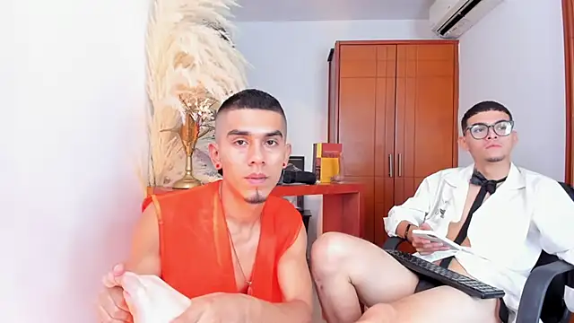 your_d0ll1's Webcam Show