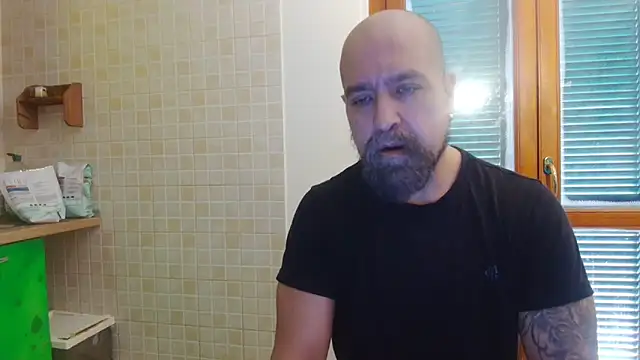AMIRDIB2025 Show Webcam