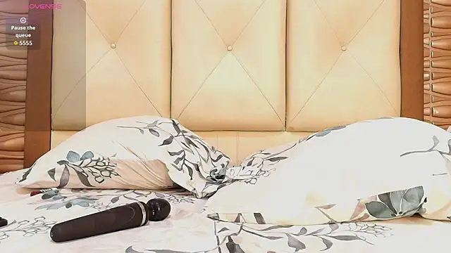 Miladiosa Adlı Modelin Canlı XXX Sohbeti