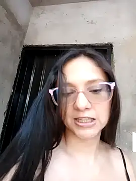 Živý XXX chat Camilatinass_