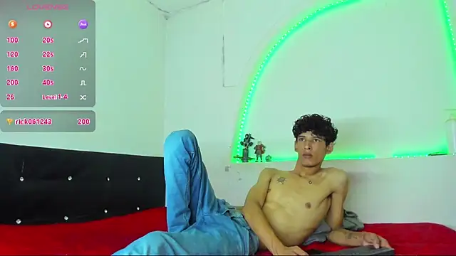 liammendoza98のウェブカメラショー