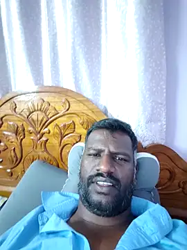 Chatroom XXX en direct de Paramkeerthi