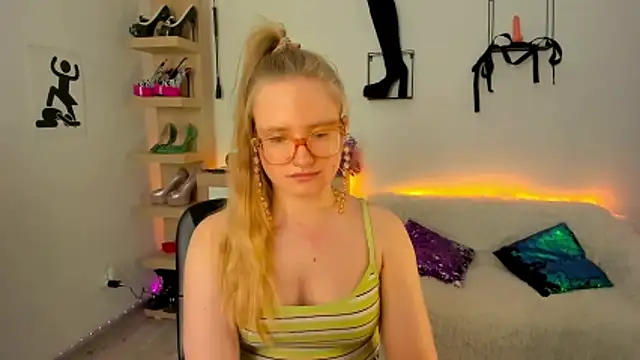 Czat XXX na żywo – NancyHottie