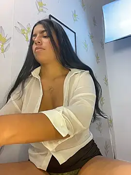 Laia_white live XXX chat