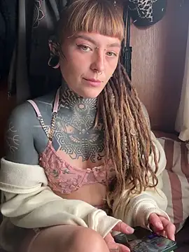 HornyHippy1 – Naživo XXX chat
