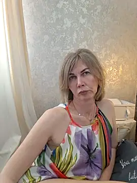 stellahere8 Adlı Modelin Canlı XXX Sohbeti