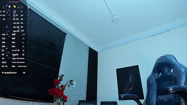 Luciaoregon's Live XXX Chat