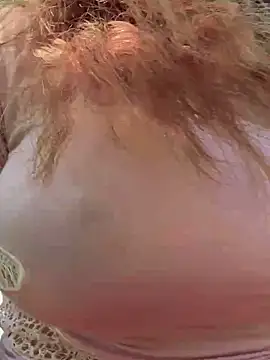 Show modela didihairypussy na web-kameri