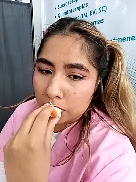 Show modela _Susy-Office1 na web-kameri