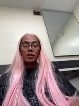 Chatroom XXX en direct de miss_tatiana_