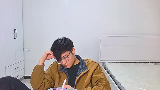 KK-cuteboy Webcam show