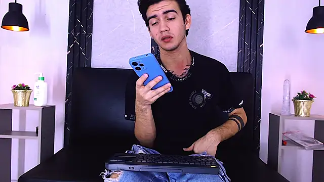 Feiccer_Castquer's Live XXX Chat