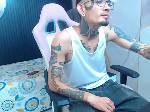 Boy_tatto77 Obrolan Langsung XXX