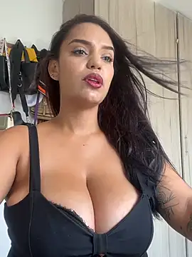 Sara-77 Webcam-Show
