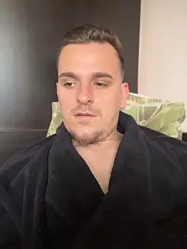 Huge_cock22cmn Webbikameraesitys