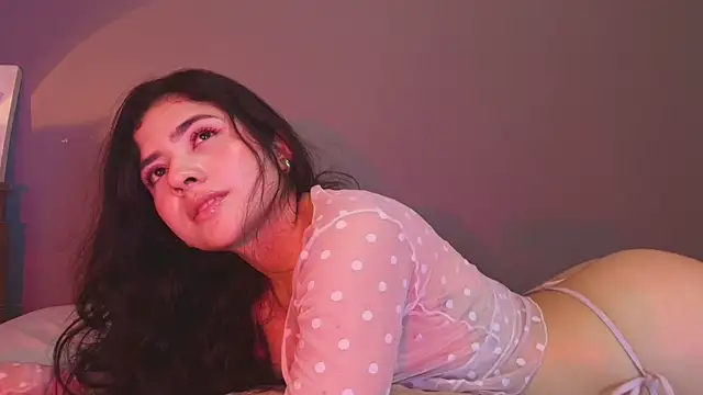 Chatroom XXX en direct de adara_johnson__