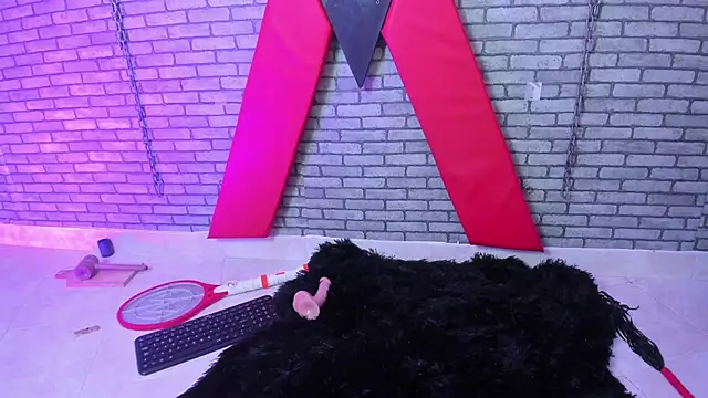 Živý XXX chat hillary_bigbutt