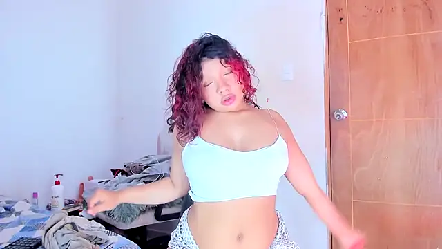 Emily_Coper18 Live XXX-Chat