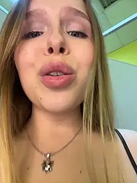 Liza_risky Chat XXX live
