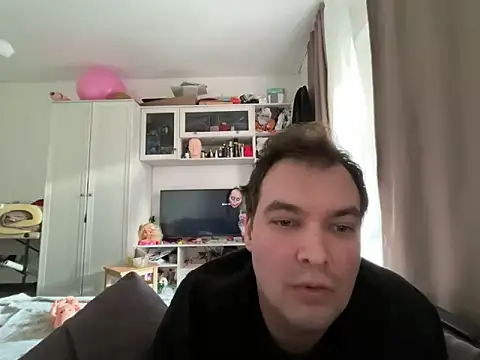 Nick_Sayloz: διαδικτυακό σόου στην κάμερα