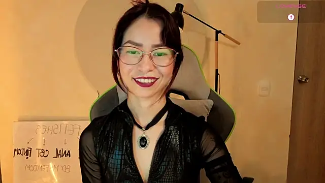 Chat +18 de rosse_98_ ao vivo