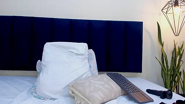 mayaevansmg's Live XXX Chat