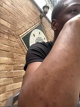 Онлайн чат XXX CharlesBrown_