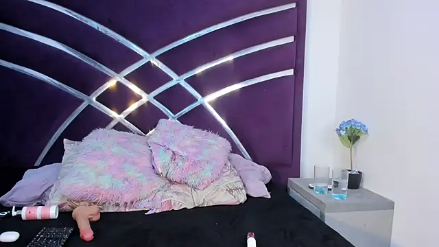 angiexht Chat XXX live